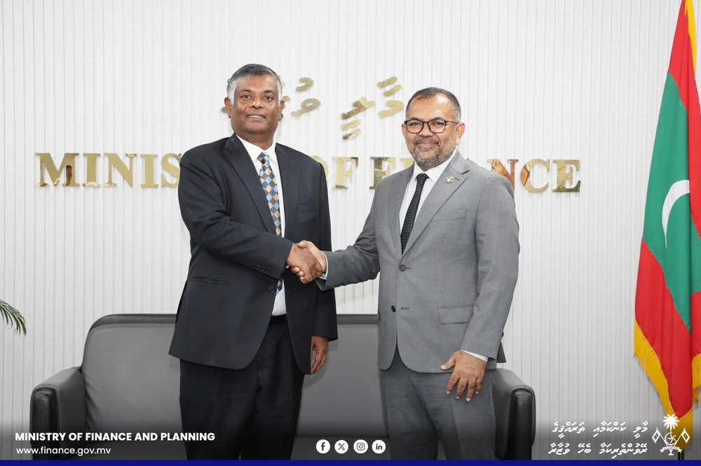 photo for އިންޑިއާ ސަރުކާރުން ދިވެހިރާއްޖެއަށް ކަނޑައެޅުއްވި އައު ސަފީރު، މާލީ ކަންކަމާއި ތަރ